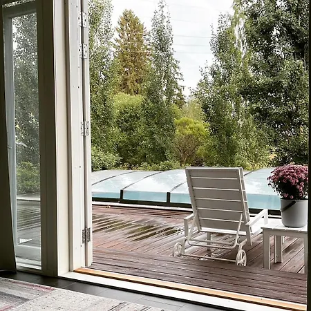 Dom wakacyjny Koe Upea Loma -pool House, Metsaekansassa, Valkeakoski *